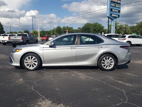 Used 2021 Toyota Camry LE FWD image 2