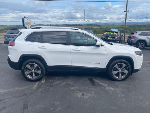 Used 2019 Jeep Cherokee Limited image 6