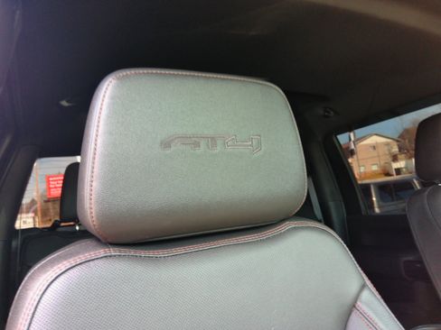 Used 2022 GMC Sierra 2500 AT4 image 62