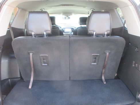 Used 2019 GMC Acadia SLT image 16