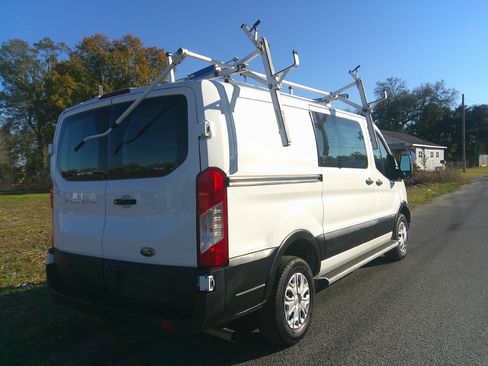 Used 2024 Ford Transit 250 XL image 8