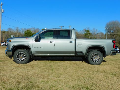 New 2026 Chevrolet Silverado 2500 LTZ image 6