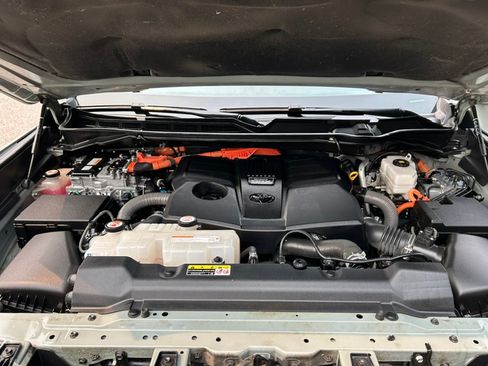 Used 2022 Toyota Tundra 4x4 CrewMax TRD Pro Hybrid image 29
