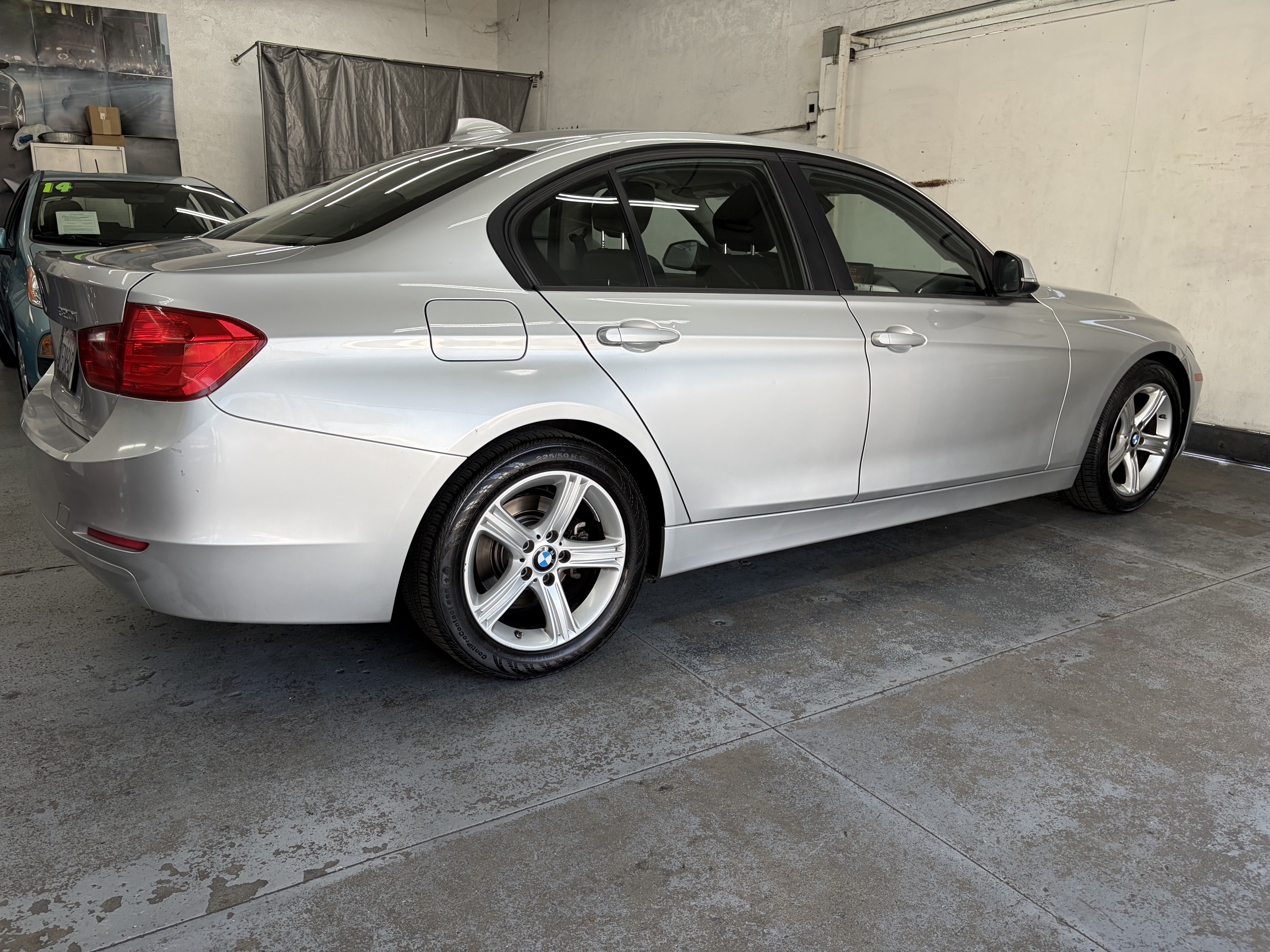 Used 2014 BMW 320i Sedan RWD image 6