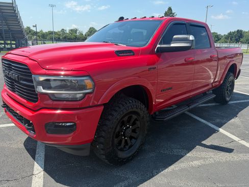 Used 2022 RAM 2500 4x4 Crew Cab Laramie image 1