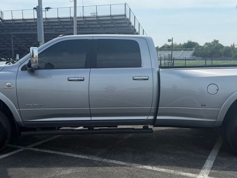 Used 2021 RAM 3500 4x4 Crew Cab Laramie DRW image 2