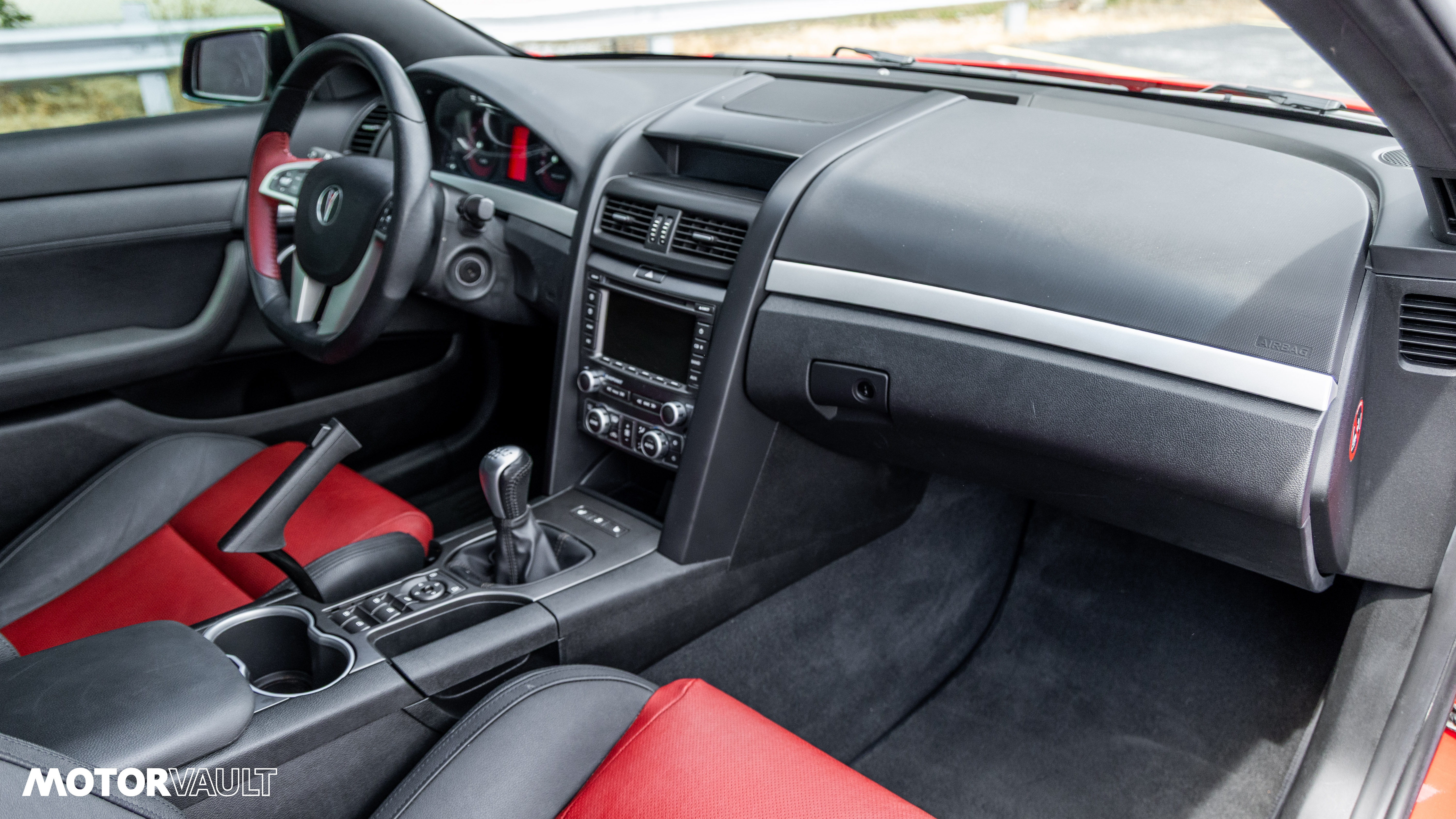 Used 2009 Pontiac G8 GXP RWD image 36