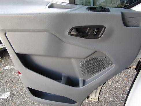 Used 2019 Ford Transit 250 130 Low Roof RWD image 16