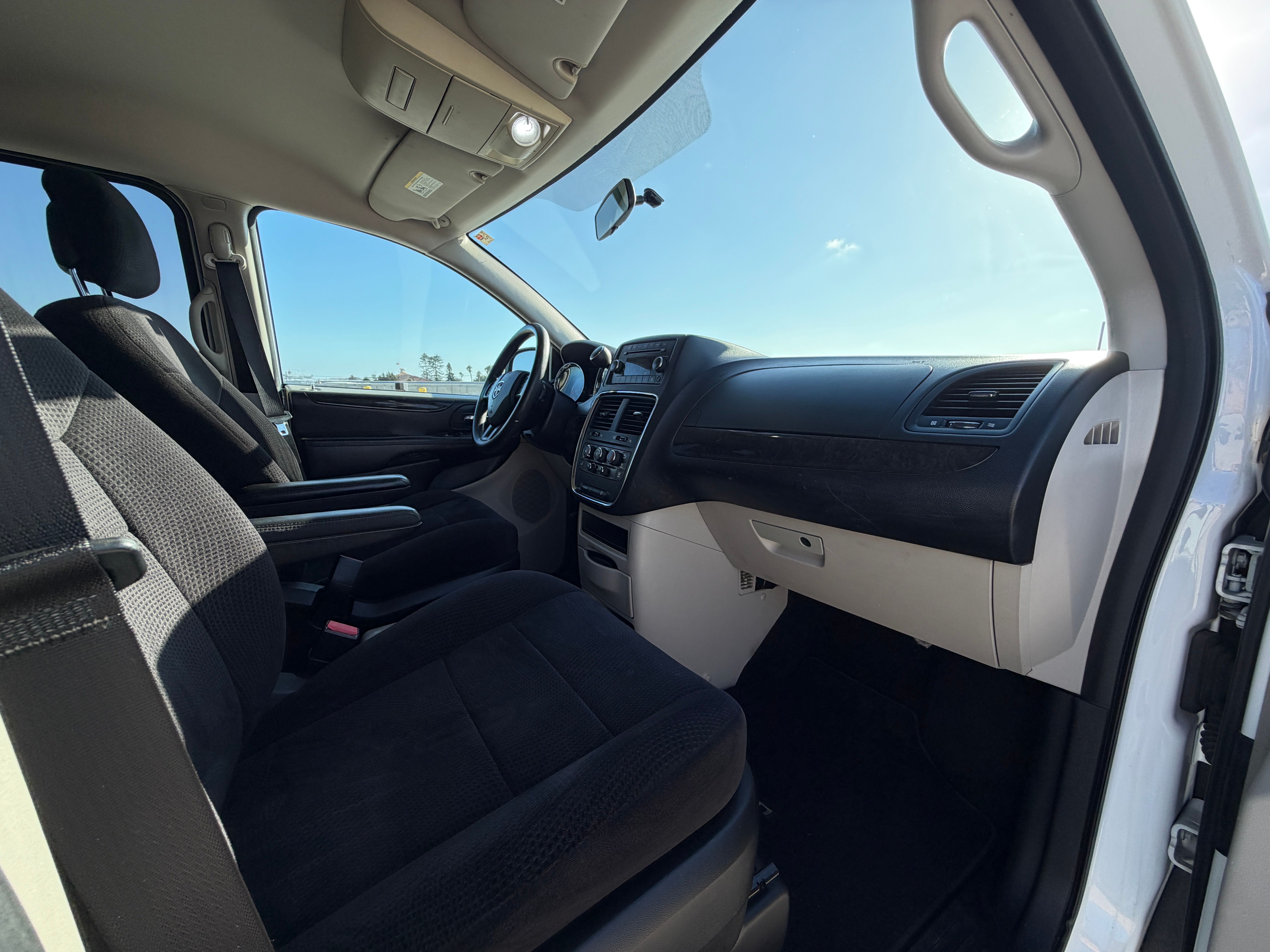 Used 2014 Dodge Grand Caravan UNAVAIL FWD image 37