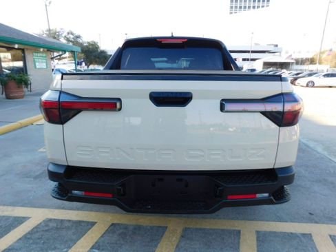 Used 2022 Hyundai Santa Cruz SEL image 6