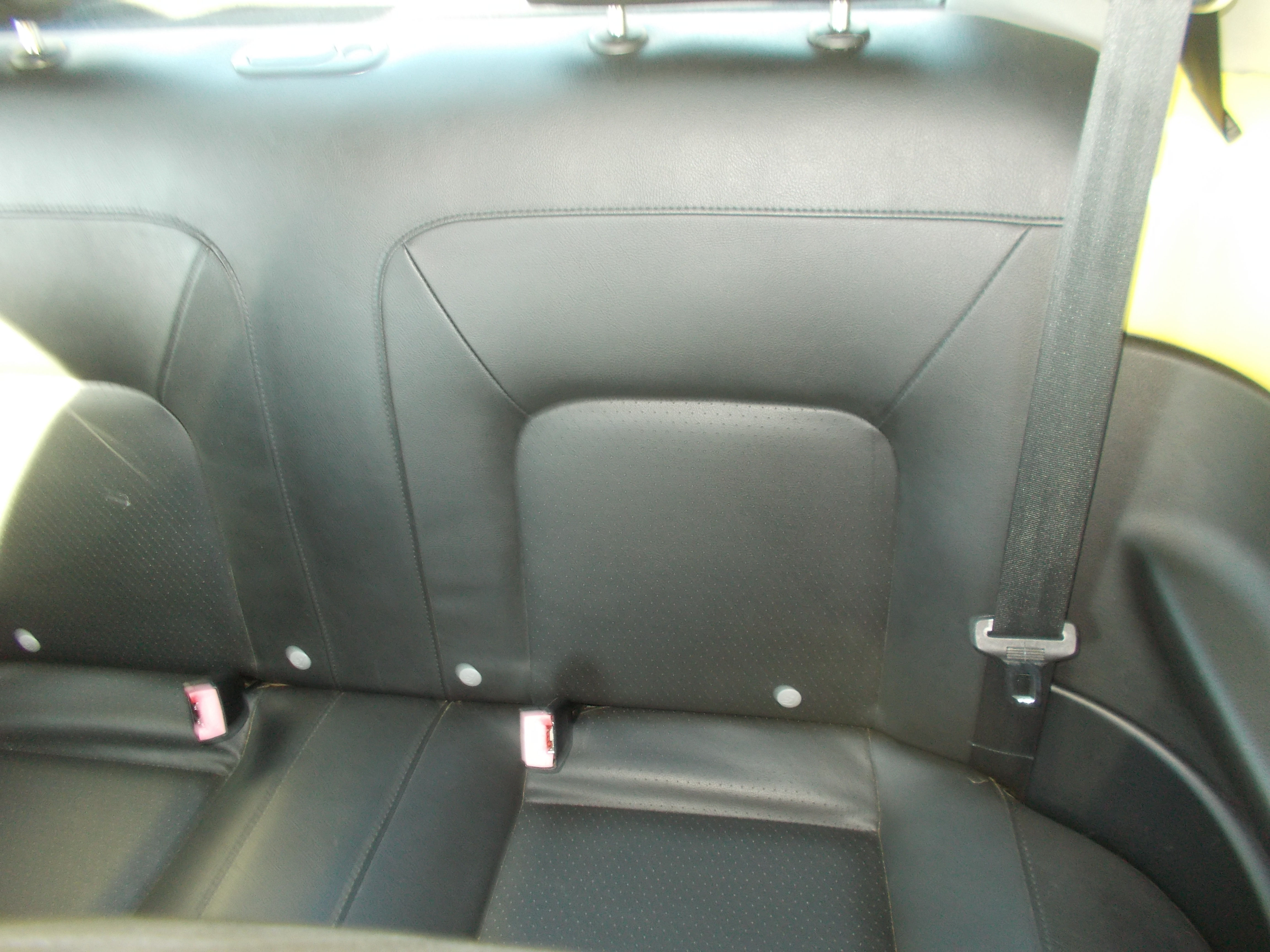 Used 2010 Volkswagen Beetle Coupe FWD image 9