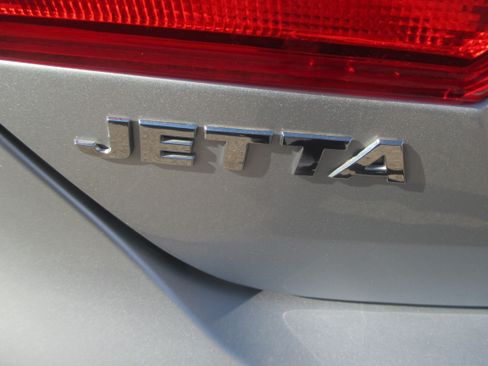 Used 2014 Volkswagen Jetta SE Sedan 4D FWD image 9