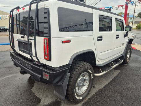 Used 2005 HUMMER H2 Sport Utility 4D AWD/4WD image 2