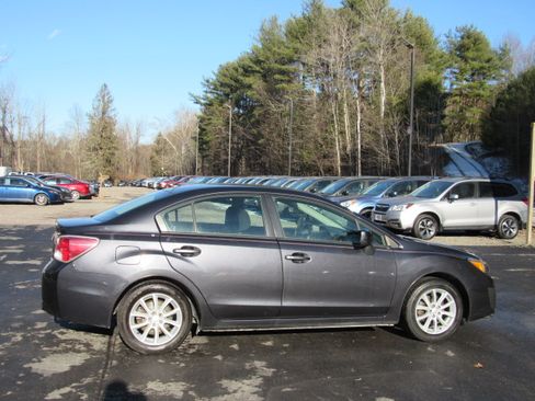 Used 2012 Subaru Impreza 2.0i Premium image 9