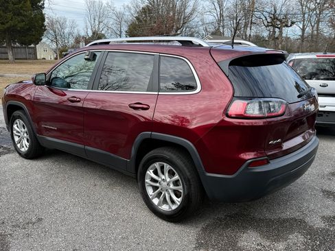 Used 2019 Jeep Cherokee Latitude image 2