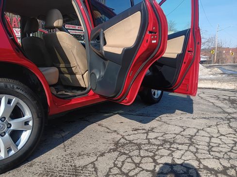 Used 2010 Toyota RAV4 LE image 16