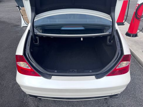 Used 2008 Mercedes-Benz CLS 550 image 22