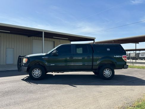 Used 2014 Ford F150 4x4 SuperCrew image 2