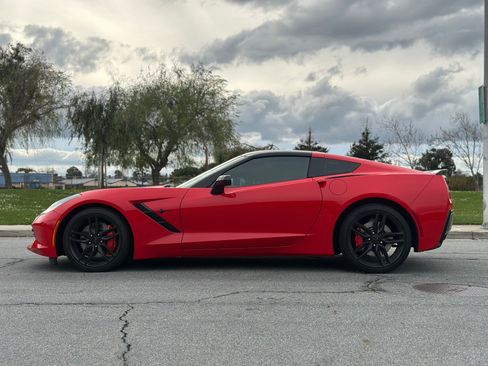 Used 2016 Chevrolet Corvette Stingray Convertible w/1LT image 2