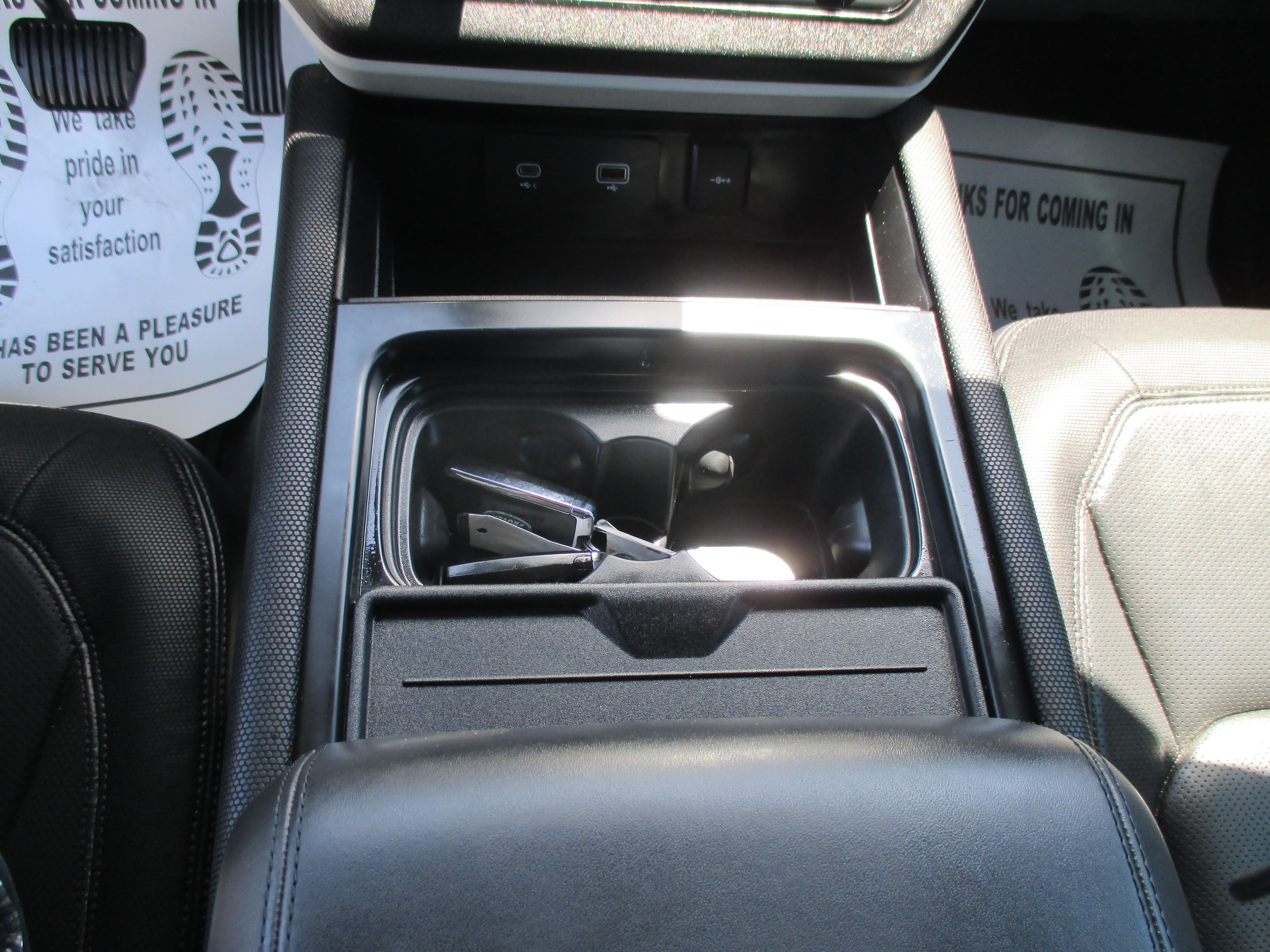 Used 2021 Land Rover Defender 110 X-Dynamic HSE AWD/4WD image 11