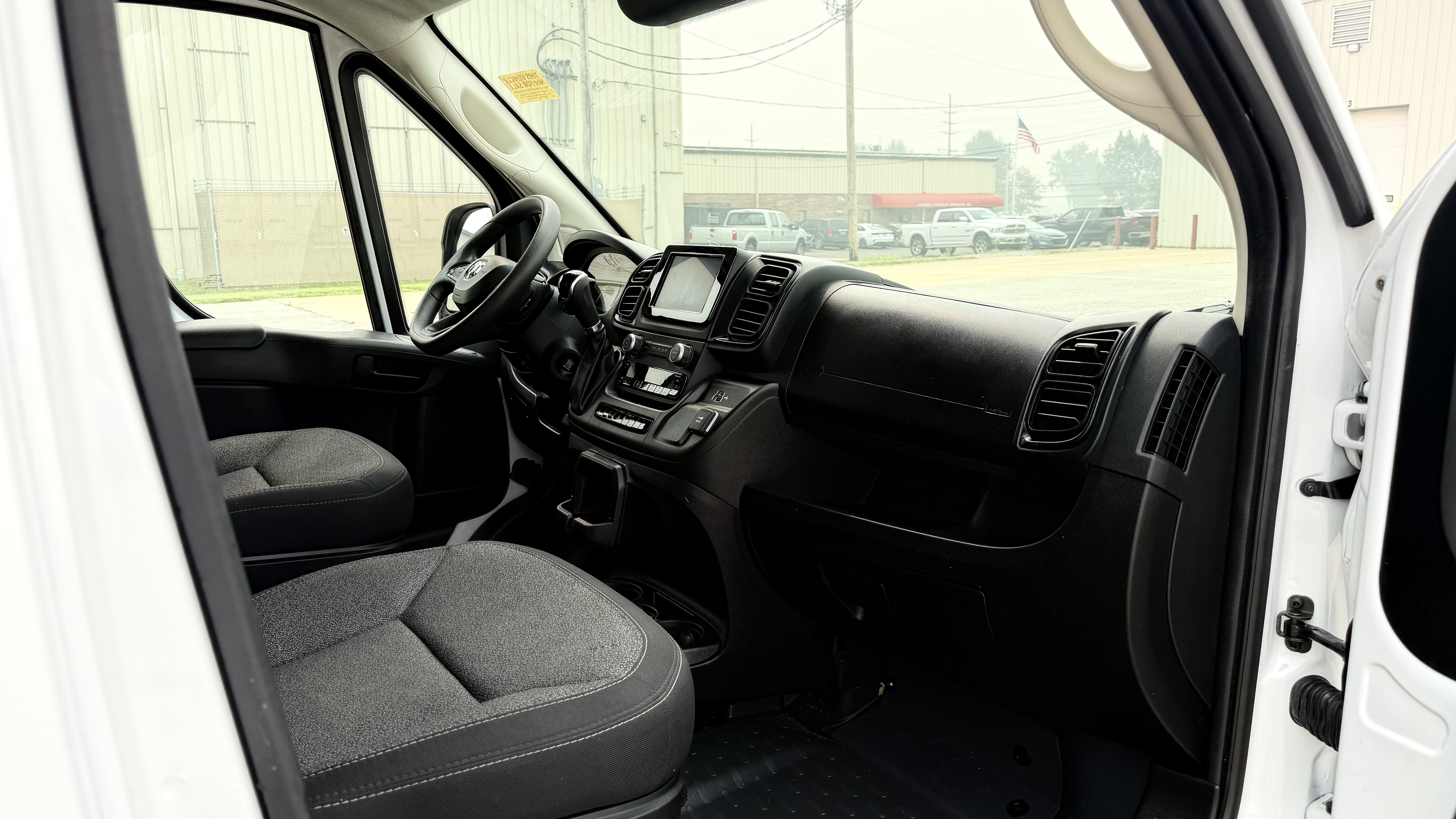 Used 2023 RAM ProMaster 2500 159 High Roof FWD image 11