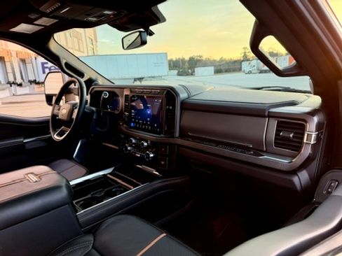 Used 2024 Ford F350 Platinum image 6