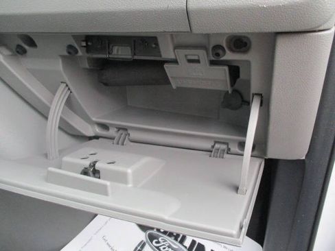 Used 2014 Ford E-250 and Econoline 250 image 21