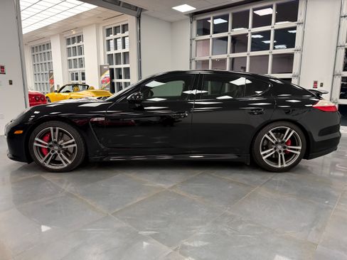 Used 2013 Porsche Panamera GTS image 9