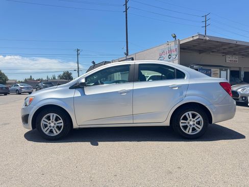 Used 2016 Chevrolet Sonic LT Sedan FWD image 4