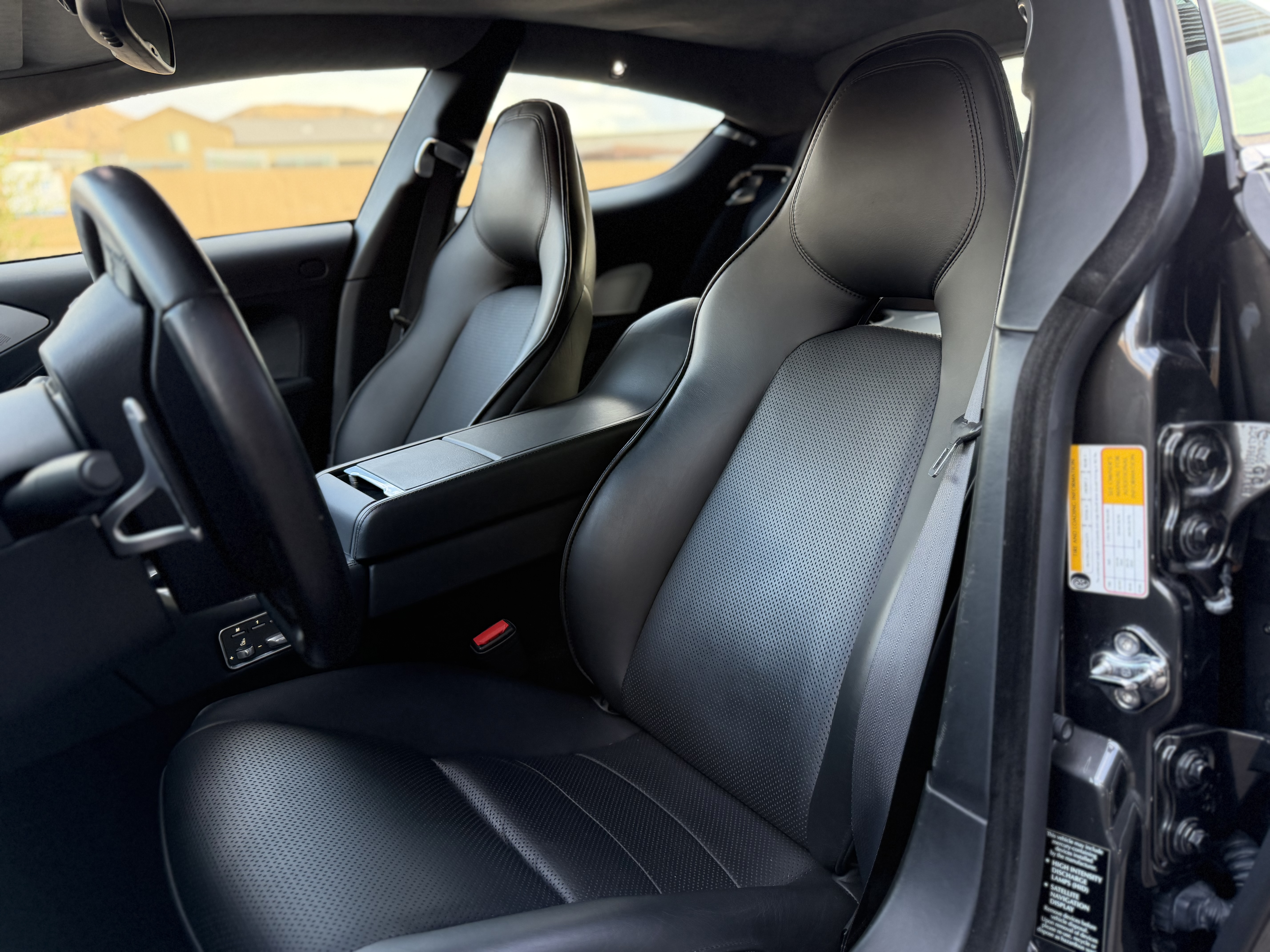 Used 2011 Aston Martin Rapide RWD image 20