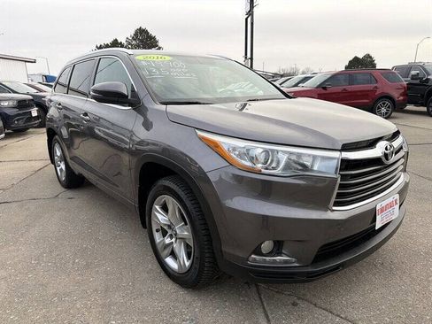 Used 2016 Toyota Highlander Limited image 7