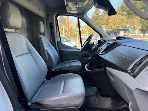 Used 2017 Ford Transit 350 image 17