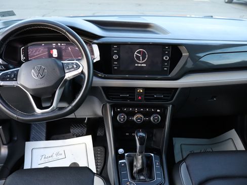 Used 2022 Volkswagen Taos SEL image 19