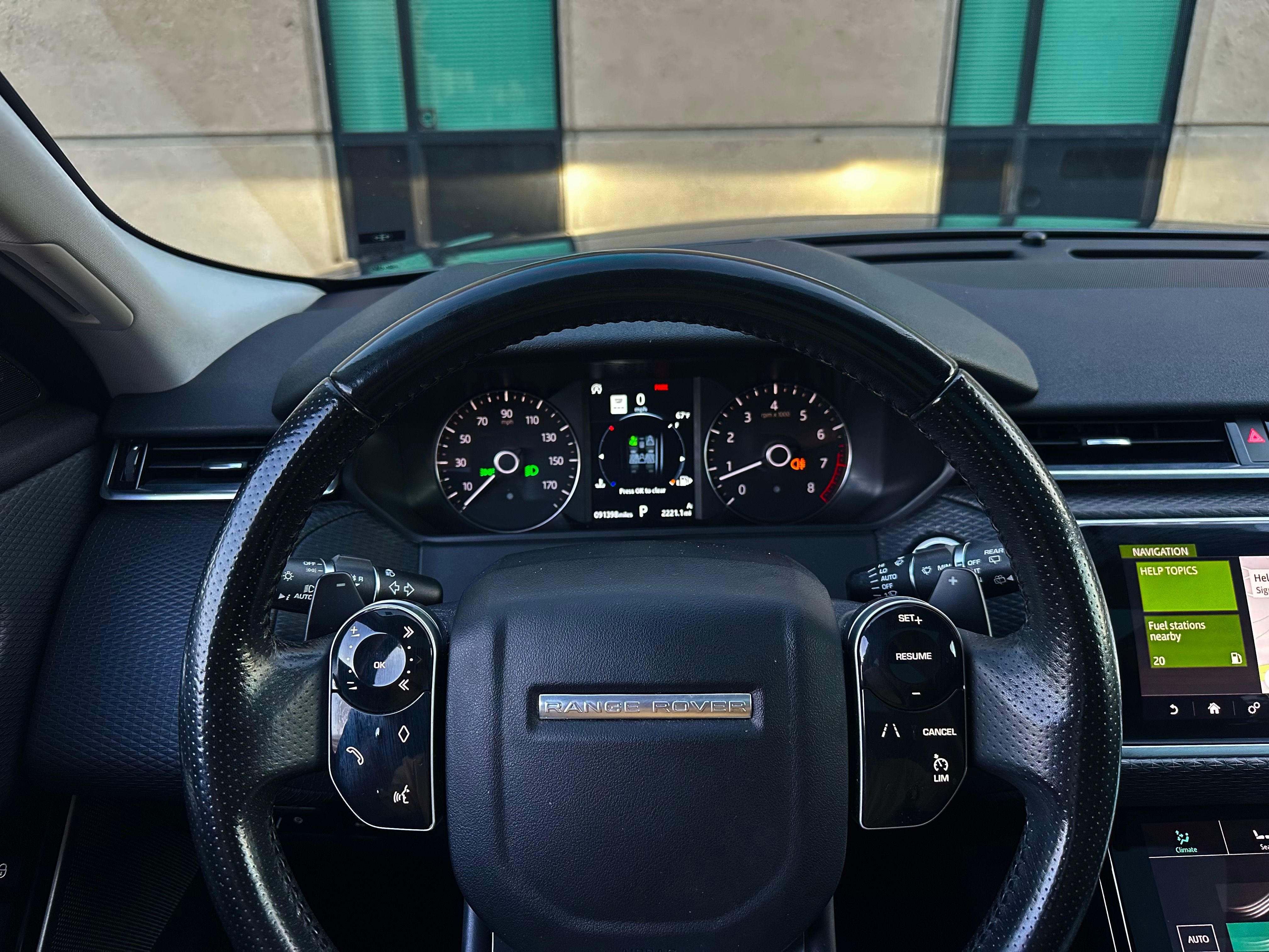 Used 2018 Land Rover Range Rover Velar S AWD/4WD image 24