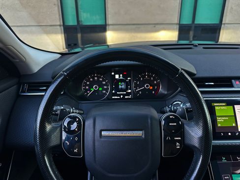 Used 2018 Land Rover Range Rover Velar S AWD/4WD image 24