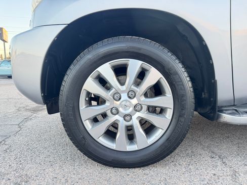 Used 2010 Toyota Sequoia Limited image 13