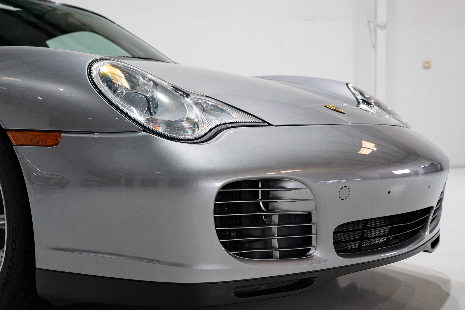 Used 2004 Porsche 911 40th Anniversary Coupe RWD image 38