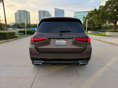 Used 2022 Mercedes-Benz Maybach GLS 600 4MATIC image 4