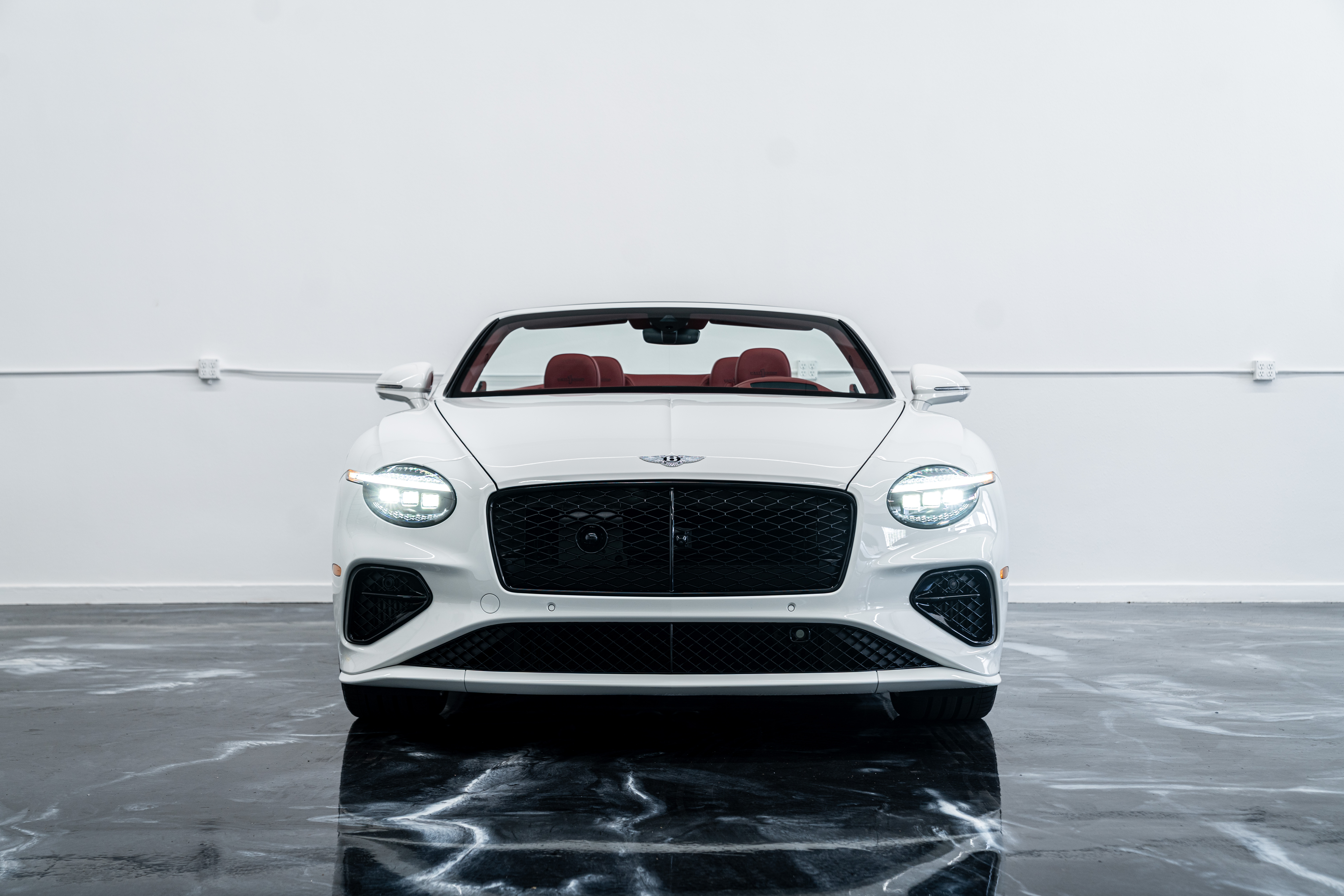 Used 2025 Bentley Continental GTC Speed AWD/4WD image 2