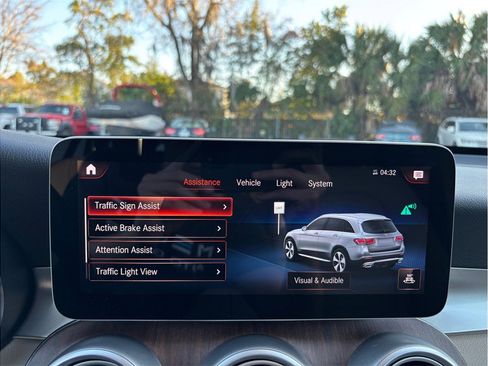 Used 2020 Mercedes-Benz GLC 300 image 33