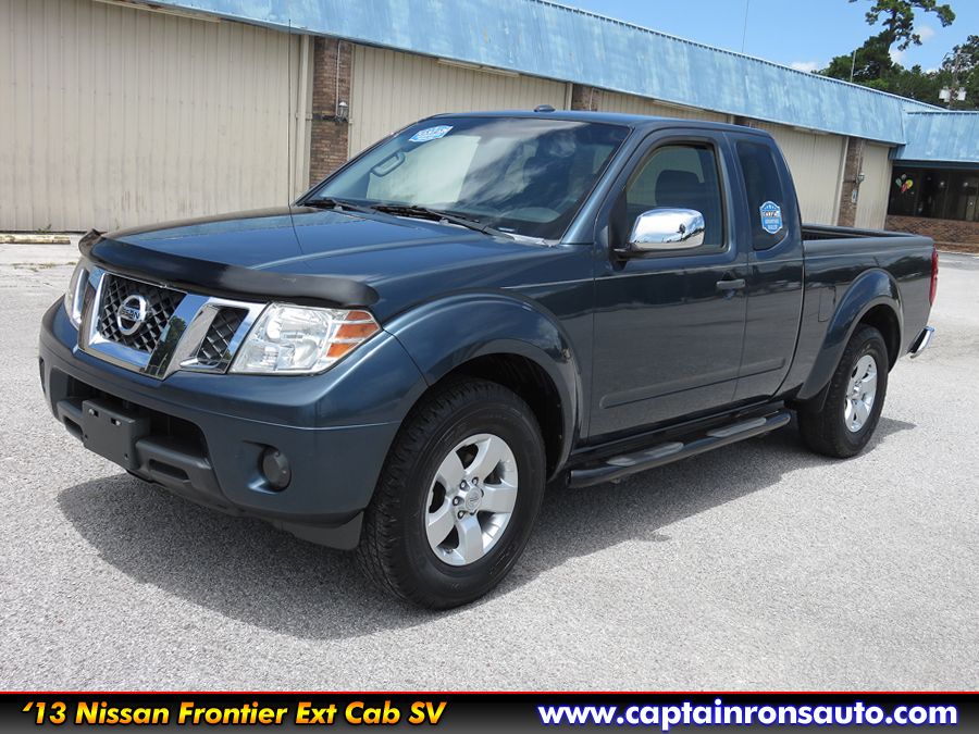Used 2013 Nissan Frontier King Cab SV RWD image 2