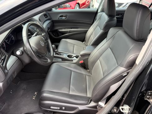 Used 2018 Acura ILX w/ Special Edition Package FWD image 4