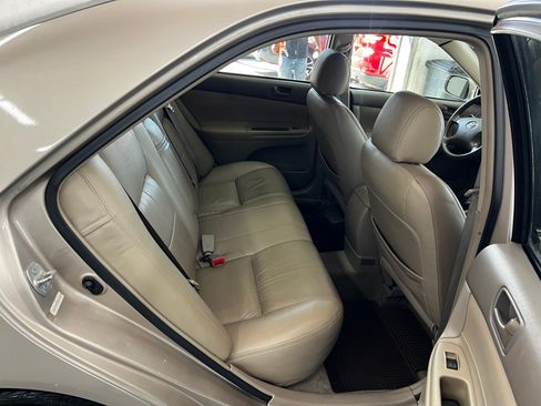 Used 2002 Toyota Camry LE image 13