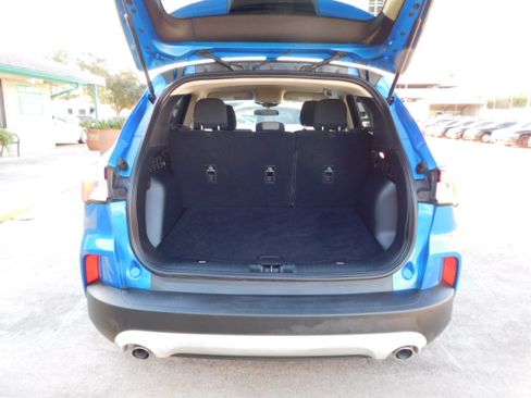 Used 2020 Ford Escape SE image 8
