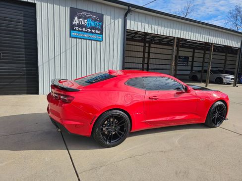 Used 2021 Chevrolet Camaro LT1 image 6