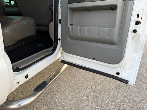 Used 2009 Ford F250 XL image 94