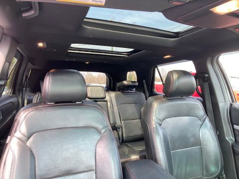 Used 2016 Ford Explorer Sport AWD/4WD image 11