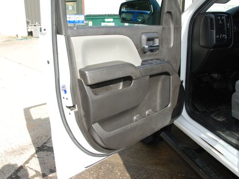 Used 2017 Chevrolet Silverado 2500 image 19