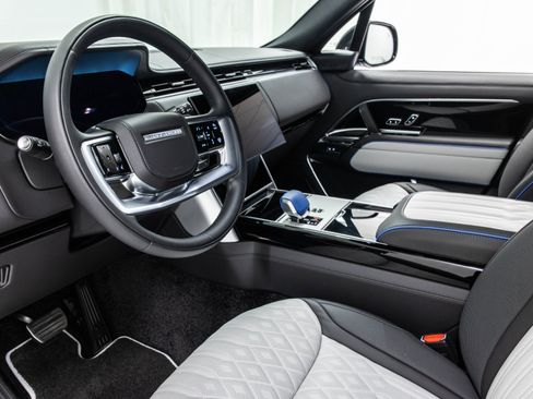 Used 2026 Land Rover Range Rover Long Wheelbase SE image 37