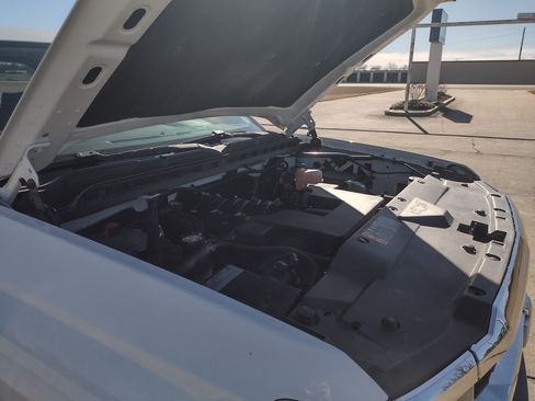 Used 2019 Chevrolet Silverado 1500 LD image 24